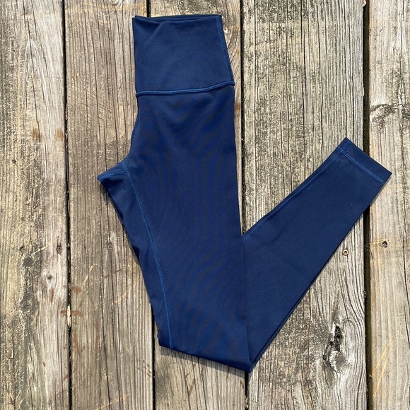 EUC - Lululemon Wunder Under Leggings - Picture 4 of 6